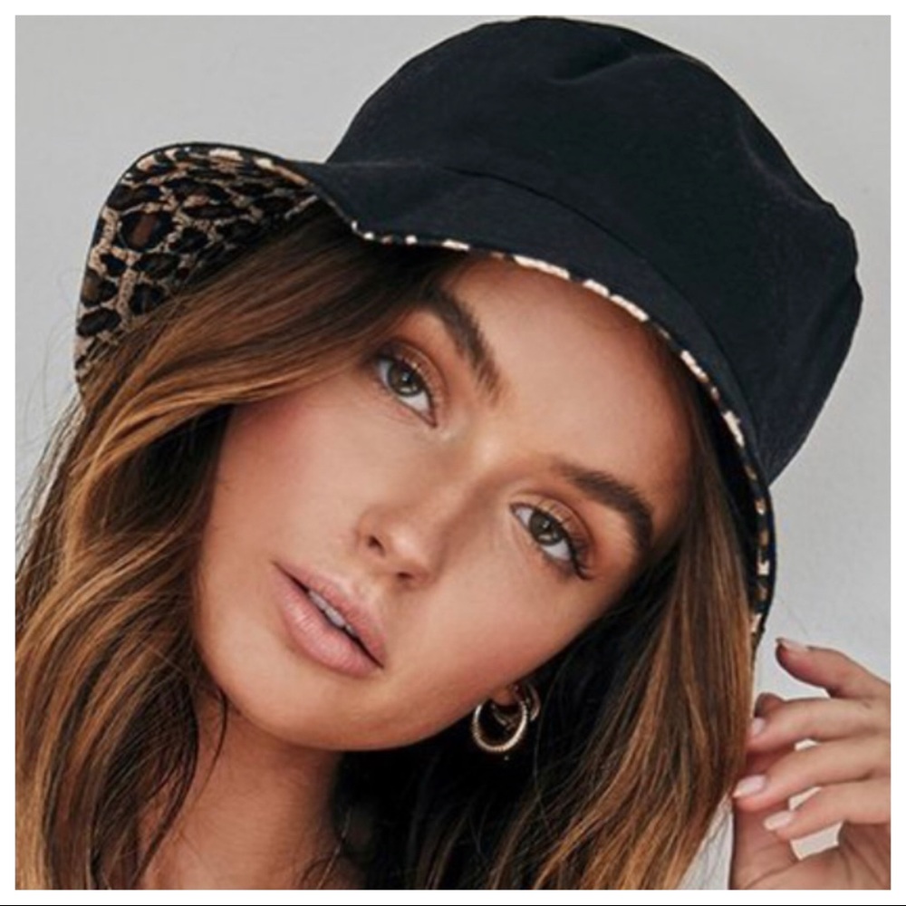 #04 Leopard print reversible Bucket hat - Picture 2 of 5
